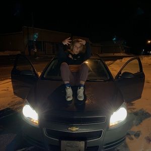 Meet your Posher, Olivia